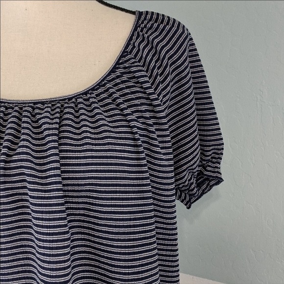 🌺Madewell texture and thread peasant top L - Picture 3 of 3